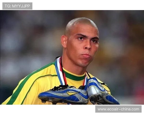 巨星罗纳尔多的辉煌岁月与足球传奇之路全面回顾