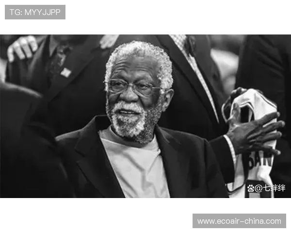 比尔·拉塞尔:篮球历史的传奇巨星与时代标杆 比尔·拉塞尔:篮球历史的传奇巨星与时代标杆